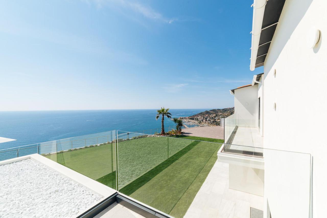 Villa Sabrina Riviera Dei Fiori A Picco Sul Mare Con Piscina Privata ,Wellness & Spa Imperia Buitenkant foto