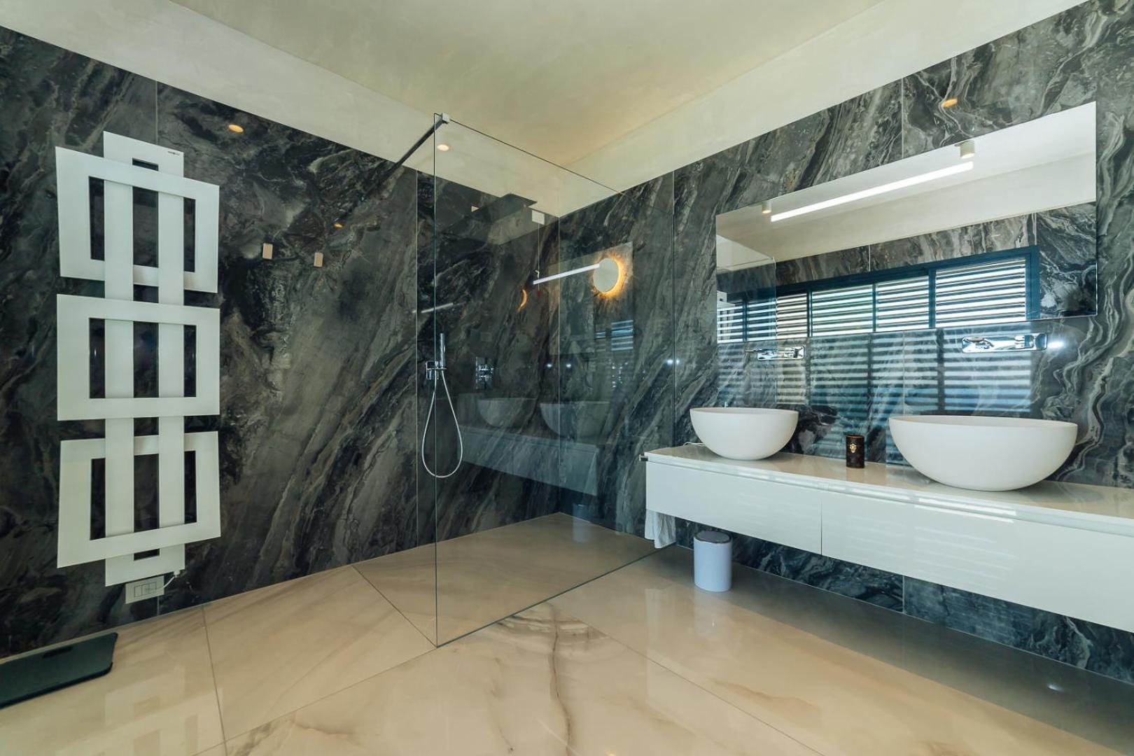 Villa Sabrina Riviera Dei Fiori A Picco Sul Mare Con Piscina Privata ,Wellness & Spa Imperia Buitenkant foto